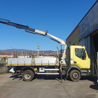 Autocarro Camion Renault Midlum 160 ribal. gru