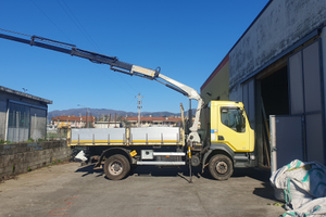 Autocarro Renault Midlum 160 ribal. gru