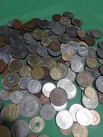 lotto di oltre 200 monete mondiali