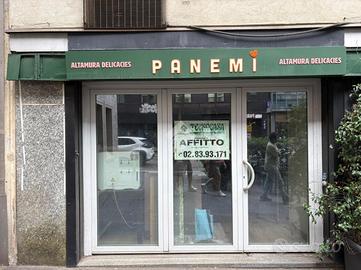 NEGOZIO A MILANO