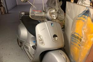 Vespa piaggio 250 gts 2006