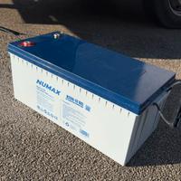 Batteria AGM da 200 Ah