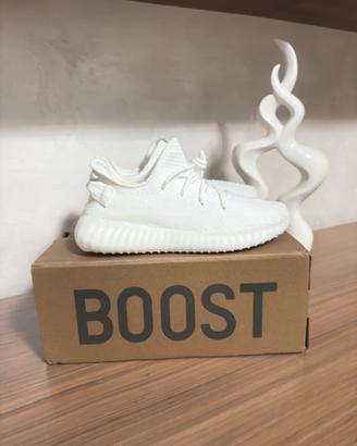 Adidas Yeezy boost 350 V2 N.40,5