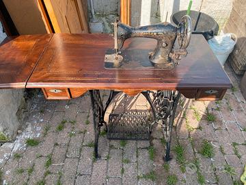 Macchina da cucire vintage anno 1890