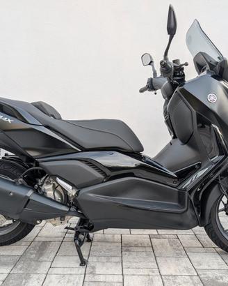 Yamaha X-Max 300 Tech Max