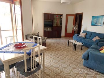 Appartamento fronte mare a Roccella Jonica