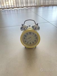 Sveglia vintage con doppia campana