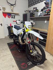 Moto  Husqvarna 125