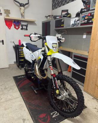 Moto  Husqvarna 125