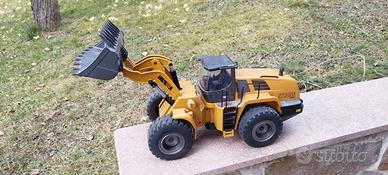 Huina 1583 versione tutta metallo