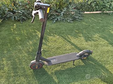 Monopattino Xiaomi  pro2