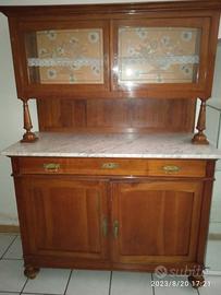 Credenza con piano in marmo