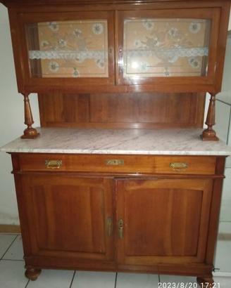 Credenza con piano in marmo