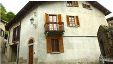 Trilocale a Lasnigo