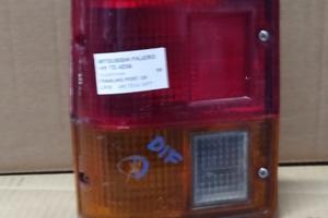 Fanale posteriore sx MITSUBISHI PAJERO 1989