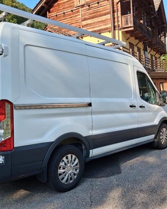 Furgone Ford 4x4  più blocco differenziale 
