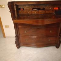 trittico più letto compreso di cassettone 