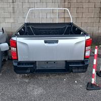 Toyota isuzu  cassone pick up 