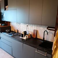 cucina lineare completa di elettrodomestici 