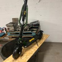 Monopattino elettrico jeep adventur
