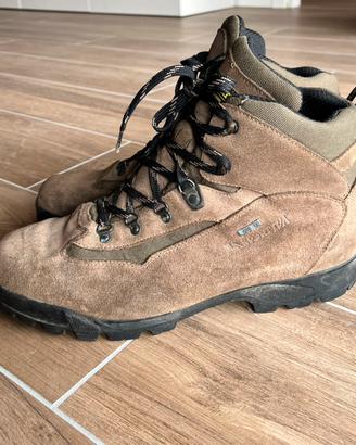 Scarponcini da montagna in Goretex  (suola Vibram)