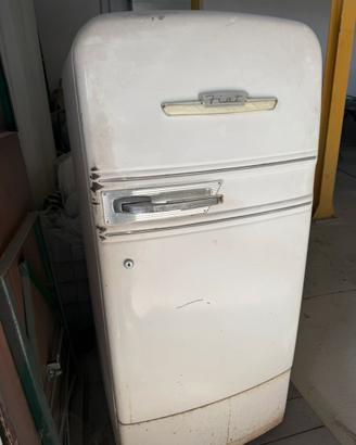Frigorifero FIAT anni ‘50 vintage