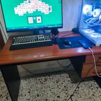 Scrivania 