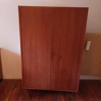 armadio  on legno