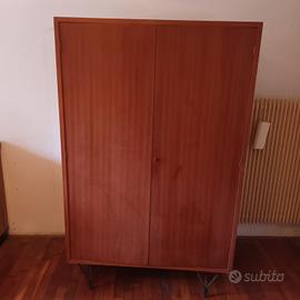 armadio  on legno