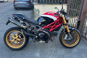 Monster 796