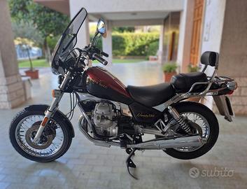 MOTO GUZZI Nevada 750 .