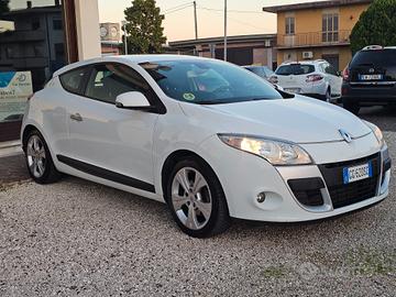 Renault Megane Mégane Coupé 1.5 dCi 110CV GT Line