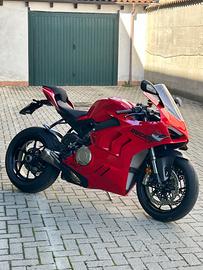Panigale V4