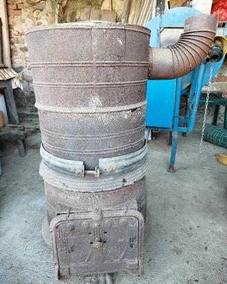 Stufa antica in ghisa primi ’900 completa 