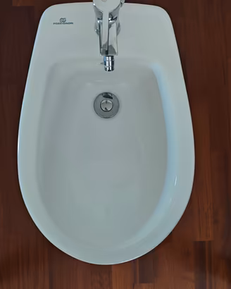 Bidet a terra Pozzi-Ginori con miscelatore
