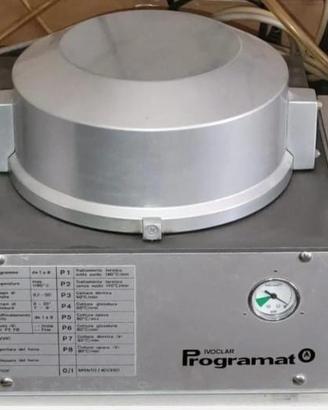 FORNO IVOCLAR P20 CON POMPA DEL VUOTO