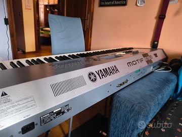 Yamaha motif es8 