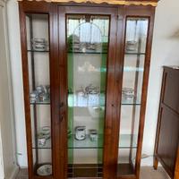 Vetrina argentiera con corpo avanti e cristalli s