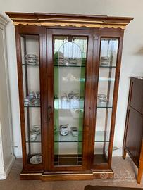 Vetrina argentiera con corpo avanti e cristalli s