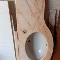 Piano in marmo per mobile bagno