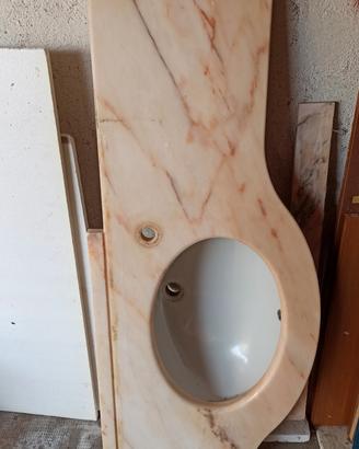 Piano in marmo per mobile bagno