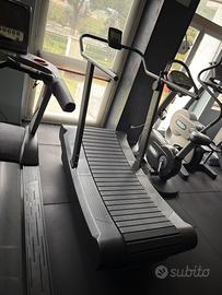 Tapis roulant, curvo