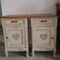 comodini antichi dipinti a mano