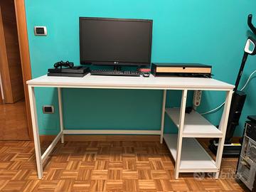 Scrivania bianca con ripiani - Tavolo Studio