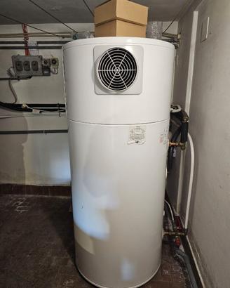 PLEION Pompa di calore aria-acqua JET 200