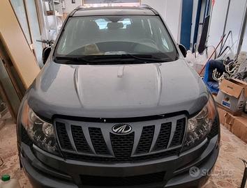 Mahindra xuv500 - 2015