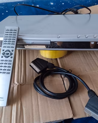 LETTORE  DVD SUNSTECH
