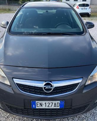 OPEL Astra 1.7 CDTI 110CV Sports Tourer Cosmo