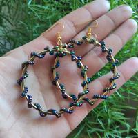 Orecchini a cerchio realizzati a mano