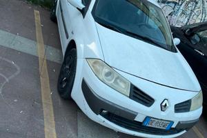 Renault Megane SW_ 1,5 Turbo Diesel - 6 Marce